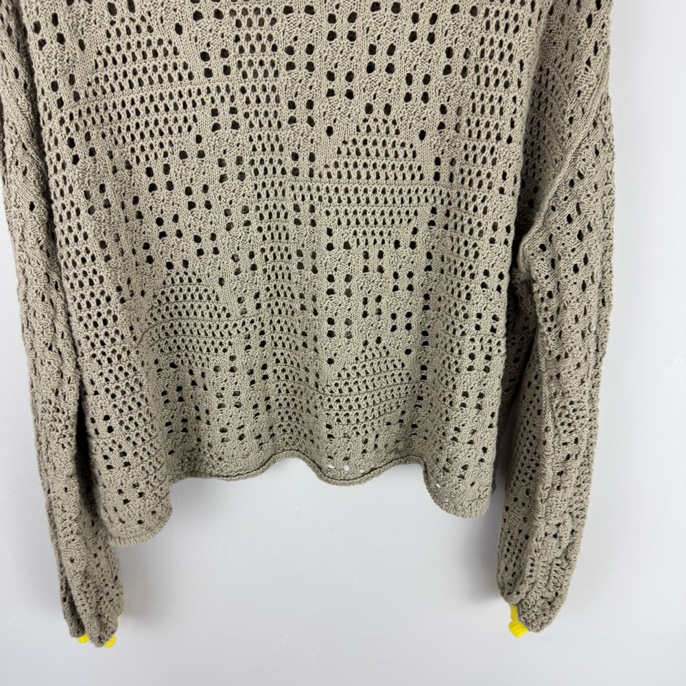 Free People Home Run Cropped Sweater Tan Yellow Trim Size M Boxy Fit - Picture 14 of 14